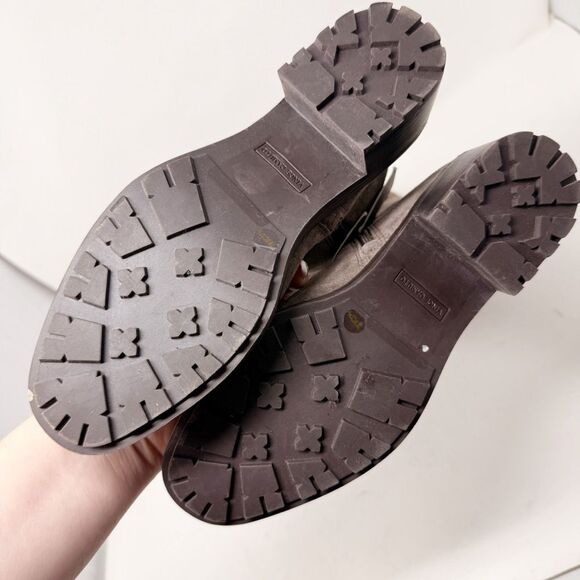 Vince Camuto WIDE CALF Jorshie Suede Grey Knee High Boots Size 7 - Picture 6 of 8